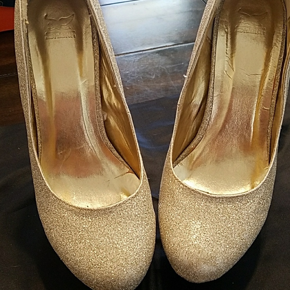 Gold glitter heels